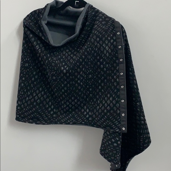 lululemon athletica Accessories - Lululemon Vinyasa Scarf